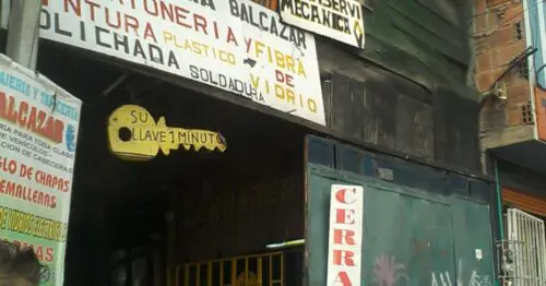 TAPICERIA Y CERRAJERIA BALCAZAR TAPICERIA Y CERRAJERIA BALCAZAR